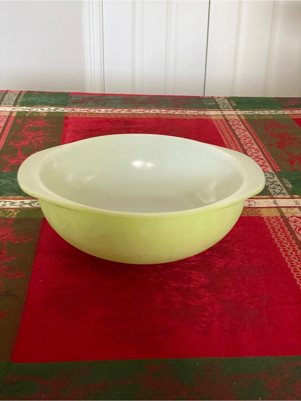 Vintage Pyrex 2QT 024 Lime Green Round Casserole Dish Mixing Bowl